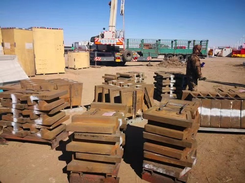 Il rivestimento del mulino a palle in acciaio ad alto contenuto di manganese è arrivato nella Mongolia Interna